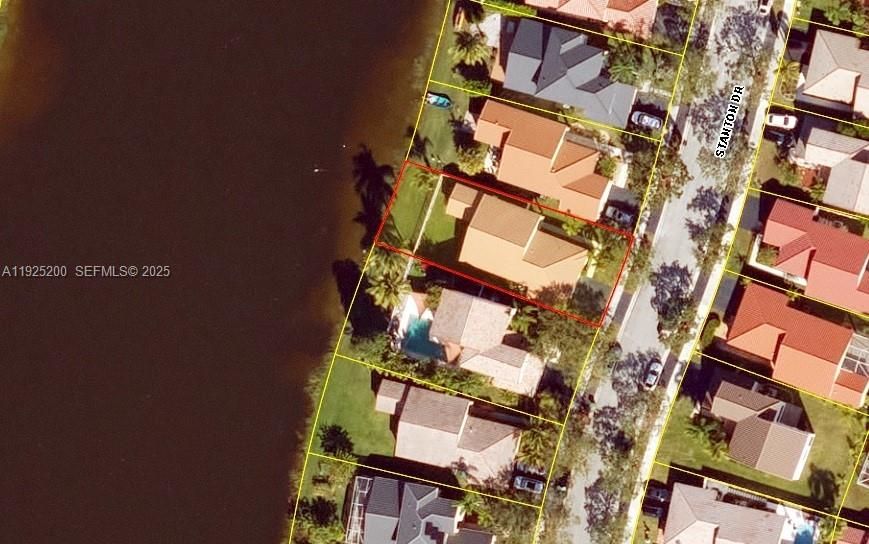 For Sale: $665,000 (3 beds, 2 baths, 1505 Square Feet)