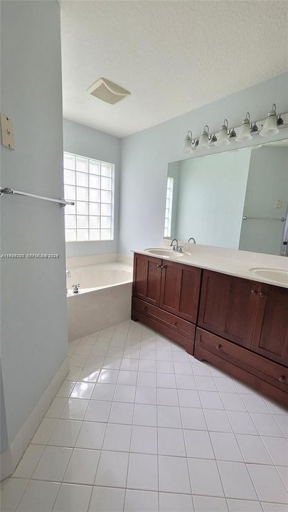 For Sale: $665,000 (3 beds, 2 baths, 1505 Square Feet)