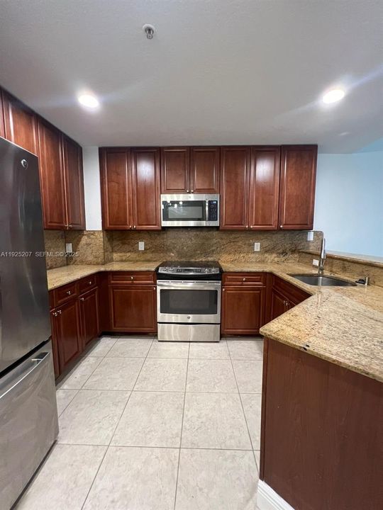 For Rent: $3,200 (3 beds, 2 baths, 2268 Square Feet)