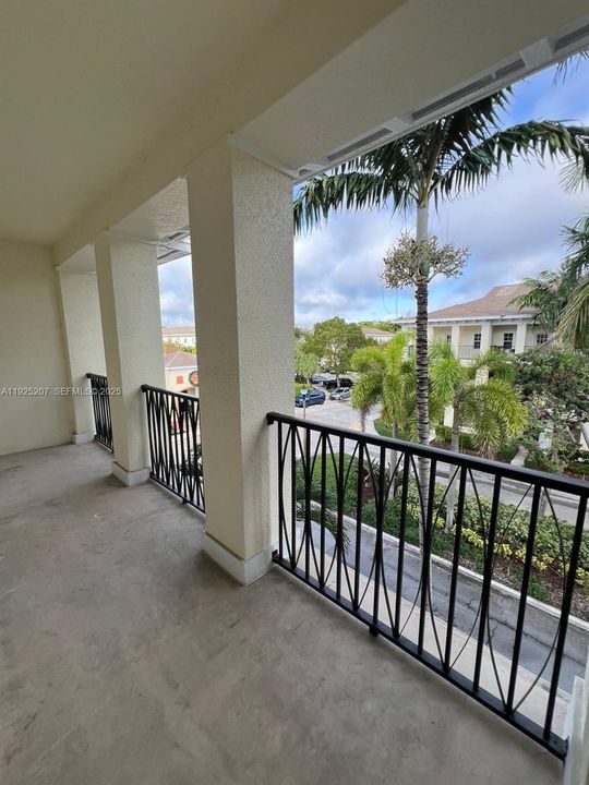 For Rent: $3,200 (3 beds, 2 baths, 2268 Square Feet)