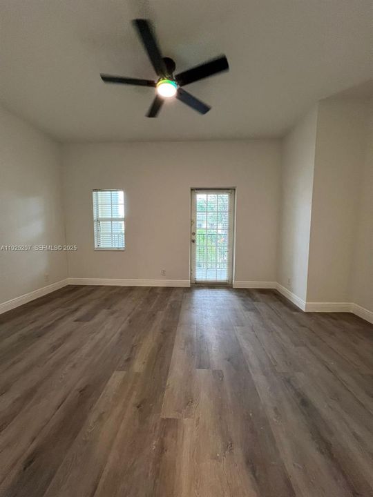 For Rent: $3,200 (3 beds, 2 baths, 2268 Square Feet)