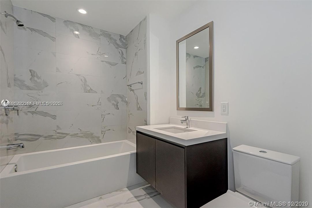 For Sale: $890,000 (2 beds, 3 baths, 1498 Square Feet)