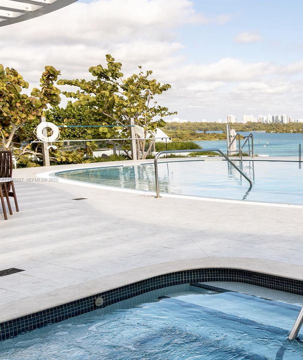 For Rent: $12,500 (2 beds, 3 baths, 2109 Square Feet)