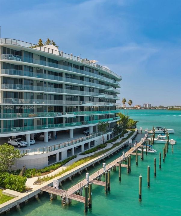 For Rent: $12,500 (2 beds, 3 baths, 2109 Square Feet)