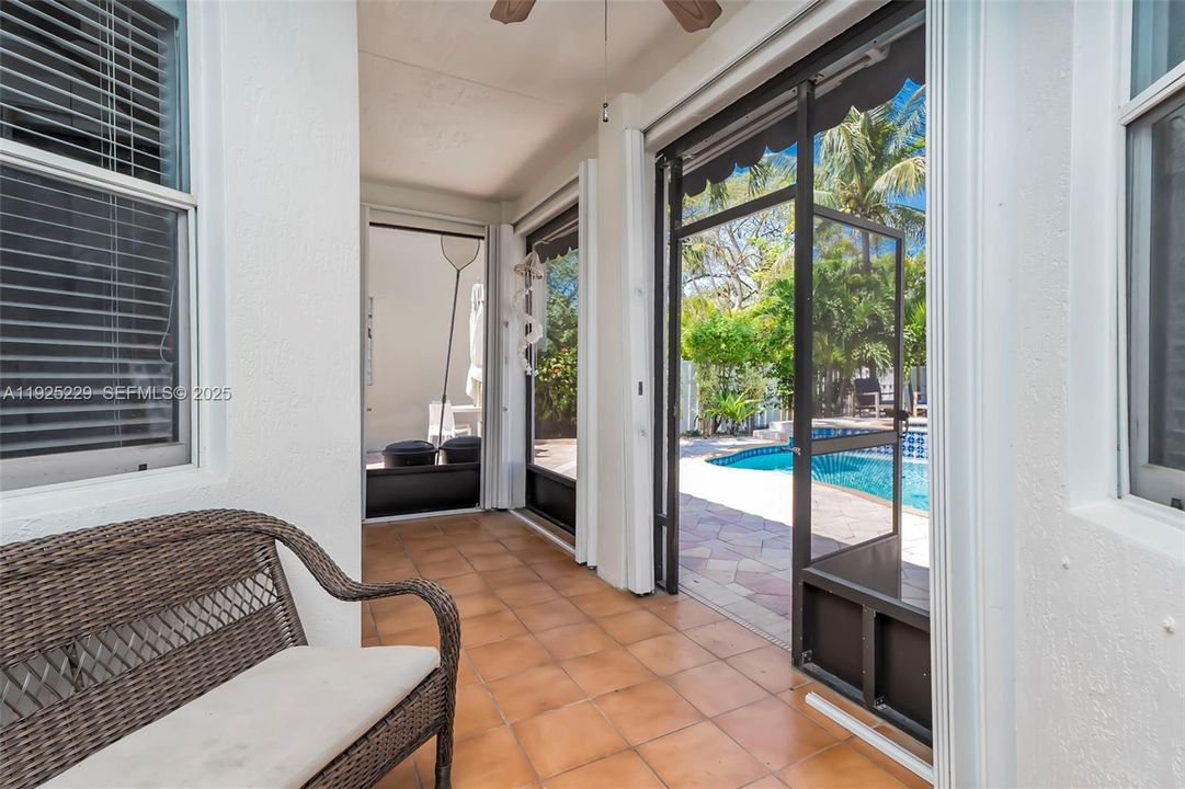 En Renta: $4,750 (3 camas, 3 baños, 1998 Pies cuadrados)