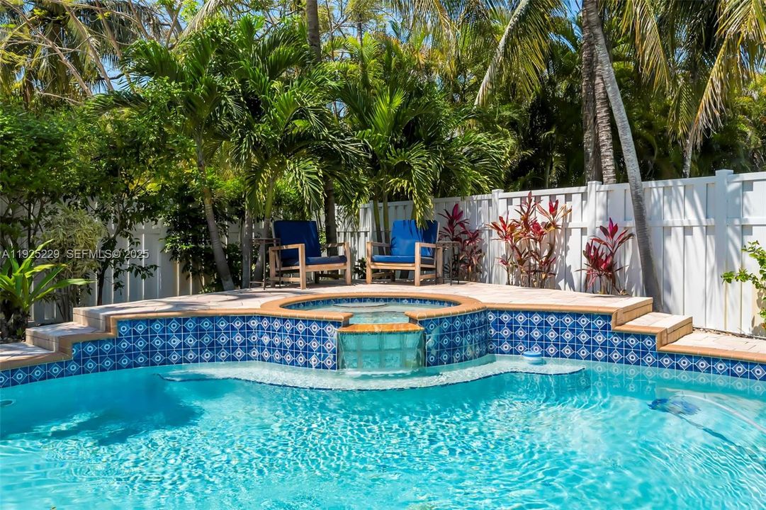 En Renta: $4,750 (3 camas, 3 baños, 1998 Pies cuadrados)