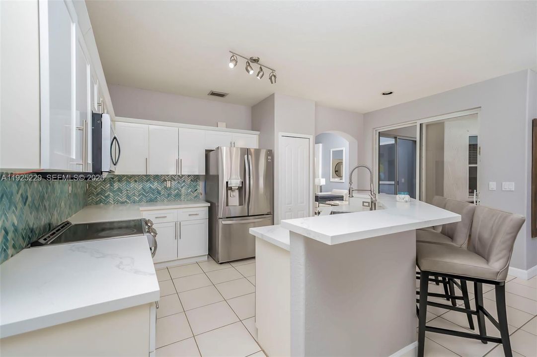 En Renta: $4,750 (3 camas, 3 baños, 1998 Pies cuadrados)