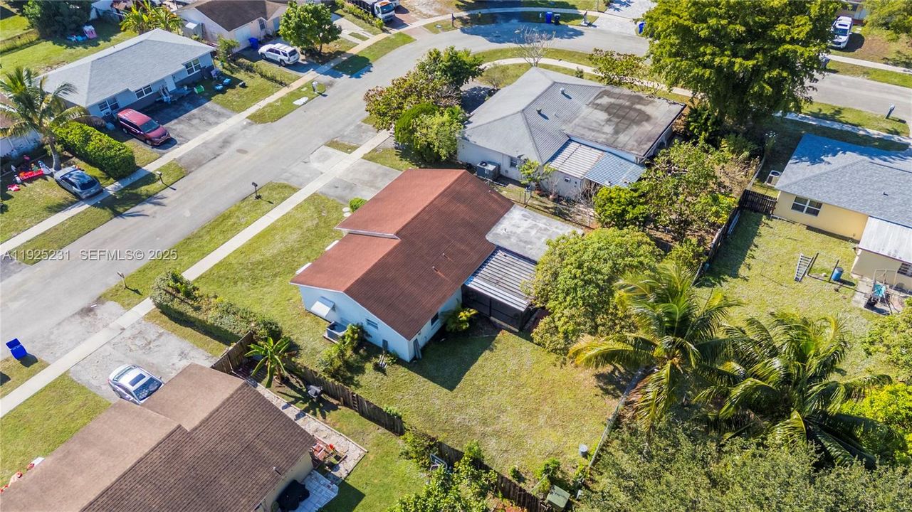 For Sale: $399,000 (4 beds, 3 baths, 1267 Square Feet)