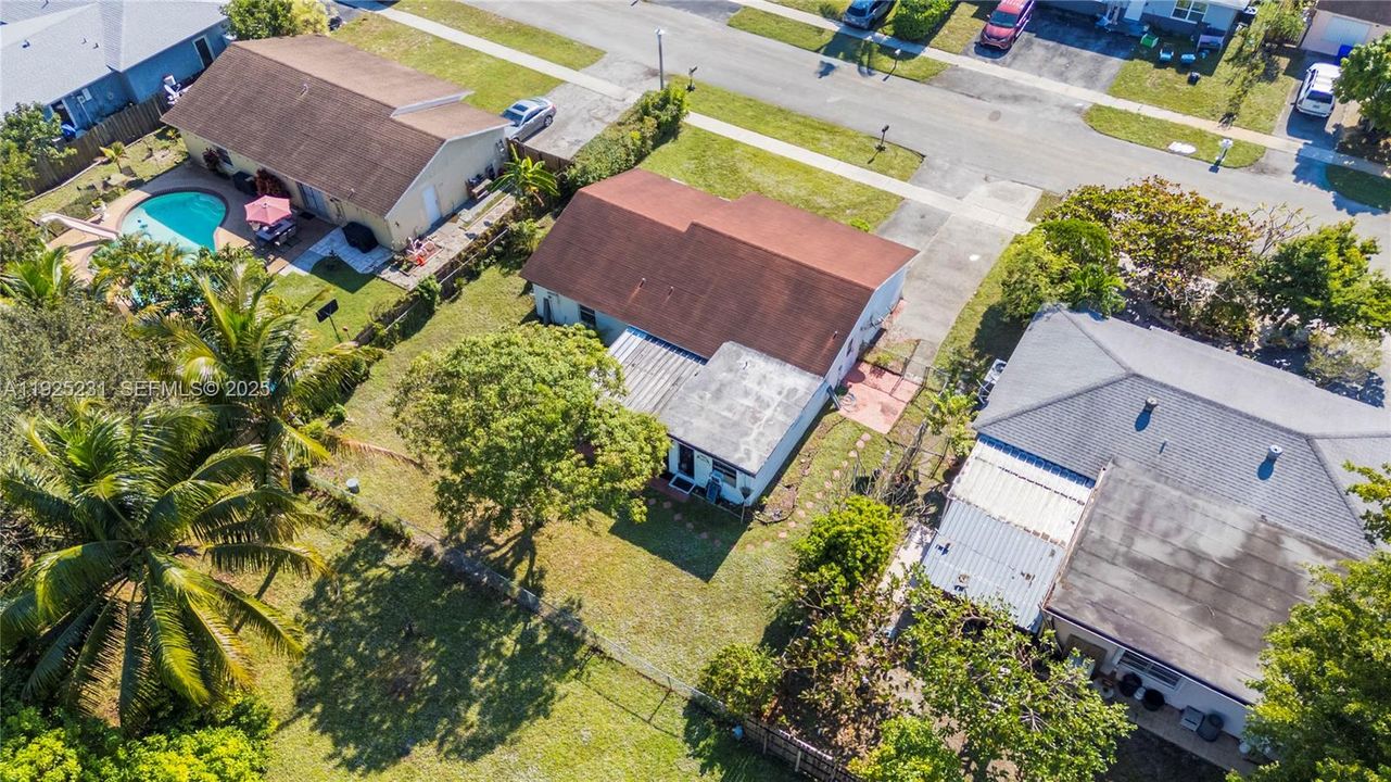 For Sale: $399,000 (4 beds, 3 baths, 1267 Square Feet)