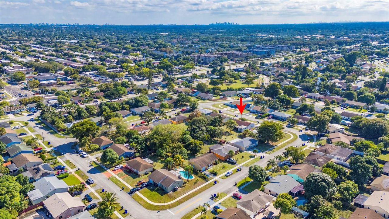 For Sale: $399,000 (4 beds, 3 baths, 1267 Square Feet)