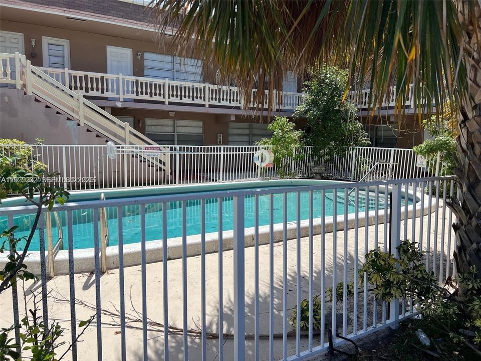 待售: $148,000 (1 贝兹, 1 浴室, 480 平方英尺)