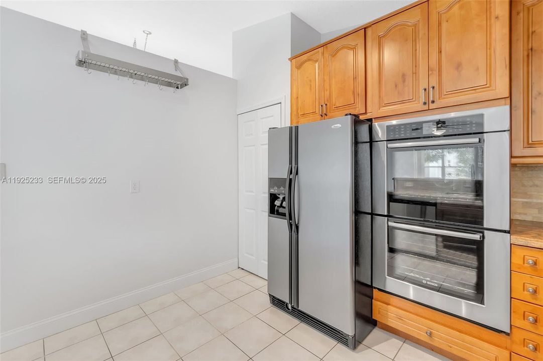 For Sale: $738,900 (4 beds, 2 baths, 2098 Square Feet)