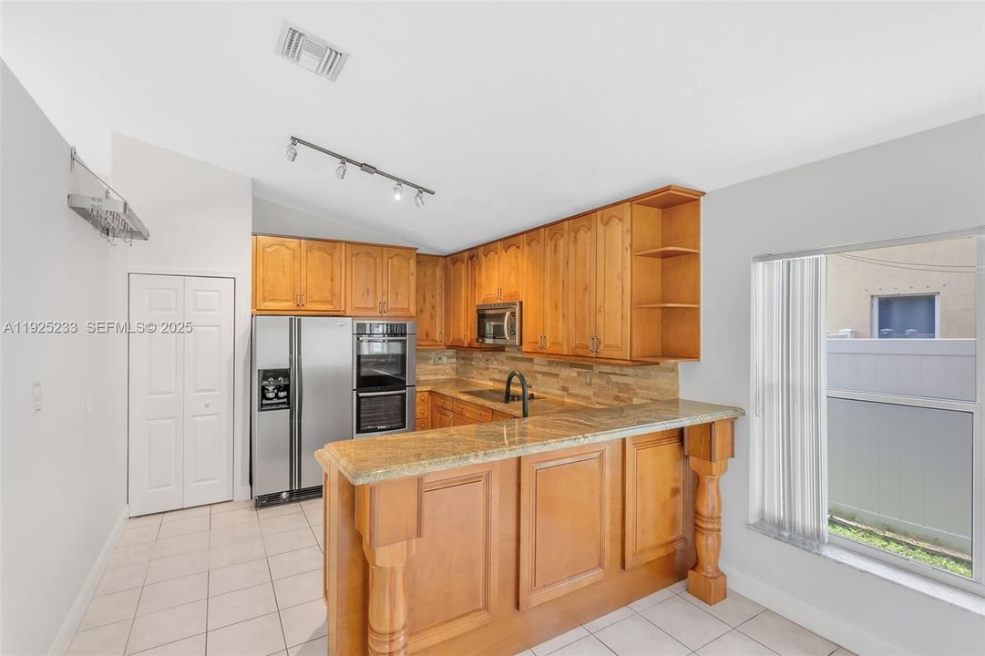 For Sale: $738,900 (4 beds, 2 baths, 2098 Square Feet)