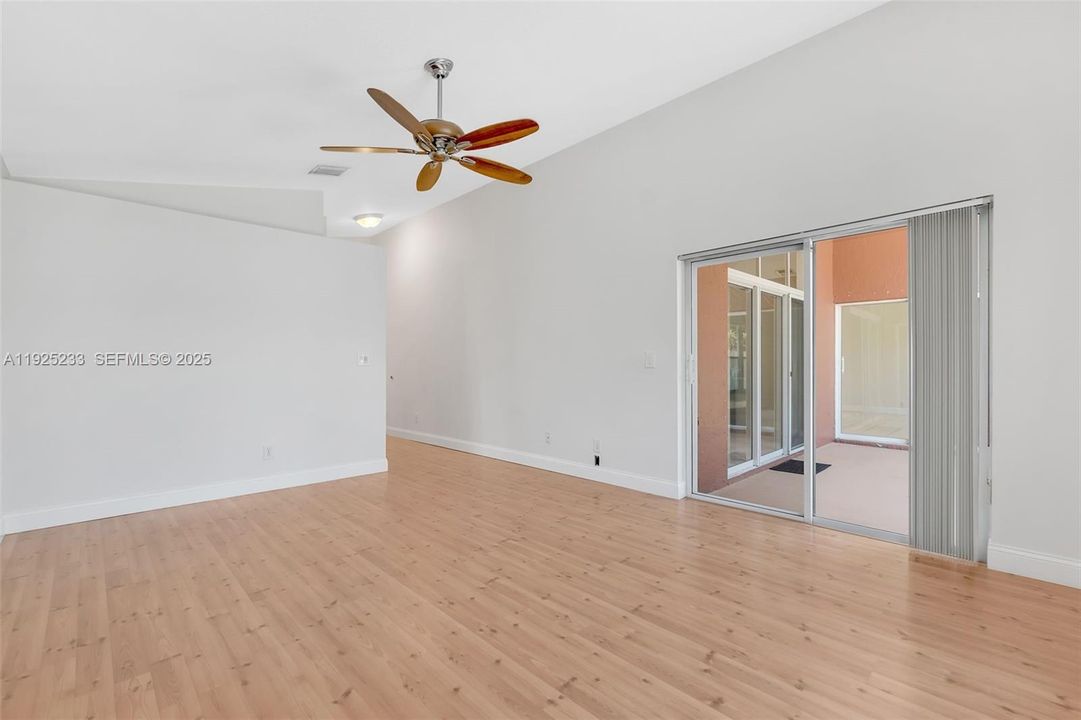 For Sale: $738,900 (4 beds, 2 baths, 2098 Square Feet)