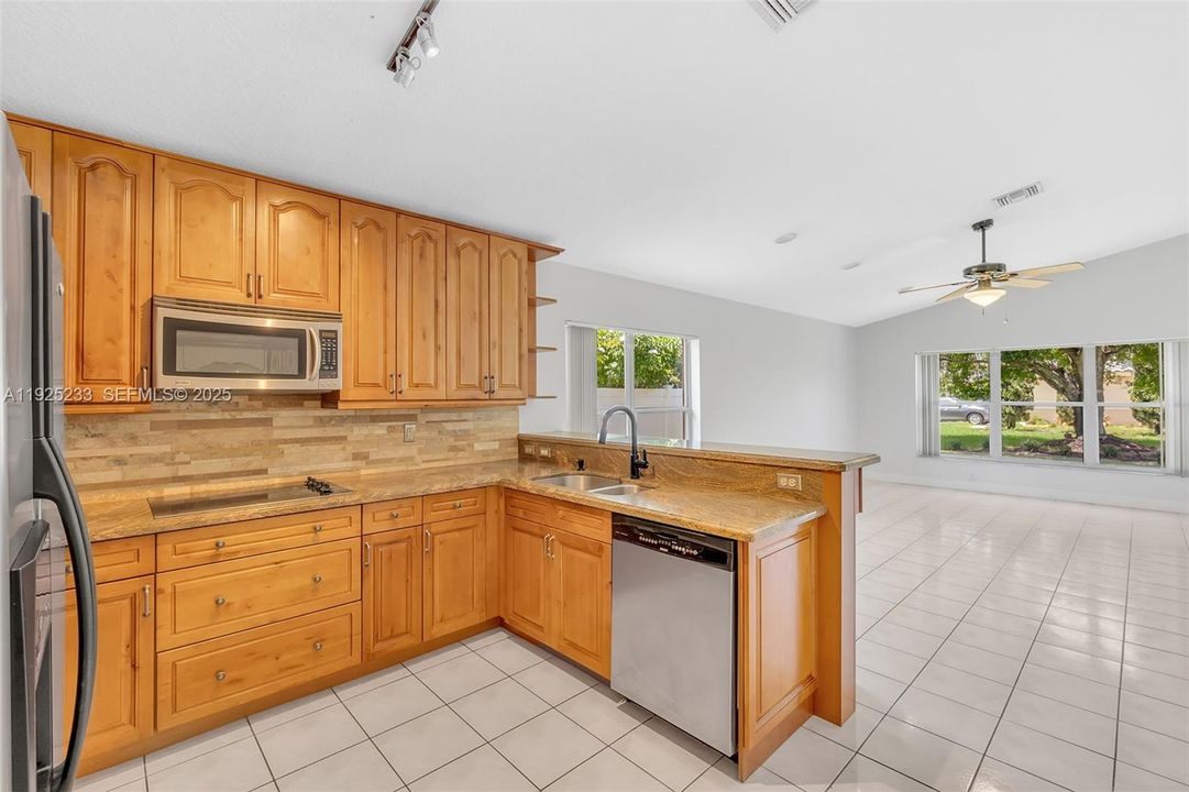 For Sale: $738,900 (4 beds, 2 baths, 2098 Square Feet)