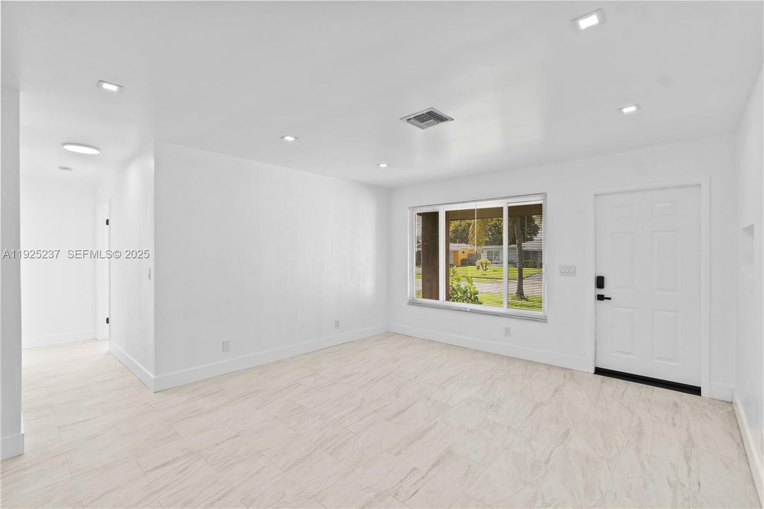 待售: $489,000 (3 贝兹, 2 浴室, 1299 平方英尺)