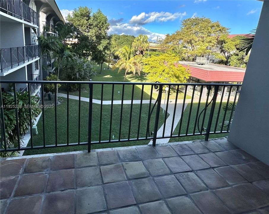 В аренду: $2,100 (1 спален, 1 ванн, 780 Квадратных фут)