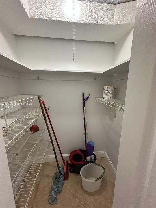 В аренду: $2,100 (1 спален, 1 ванн, 780 Квадратных фут)