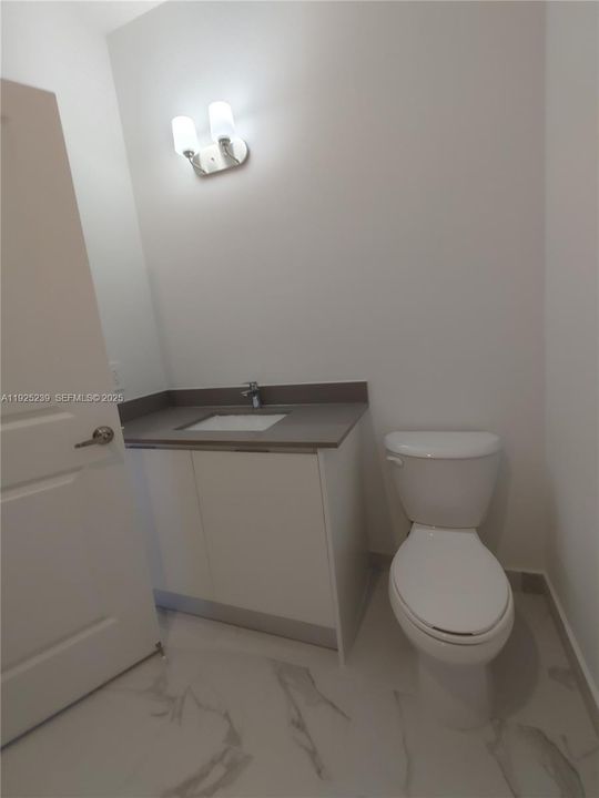 В аренду: $2,600 (3 спален, 2 ванн, 1718 Квадратных фут)