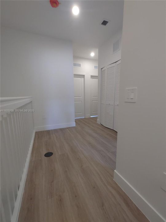 В аренду: $2,600 (3 спален, 2 ванн, 1718 Квадратных фут)