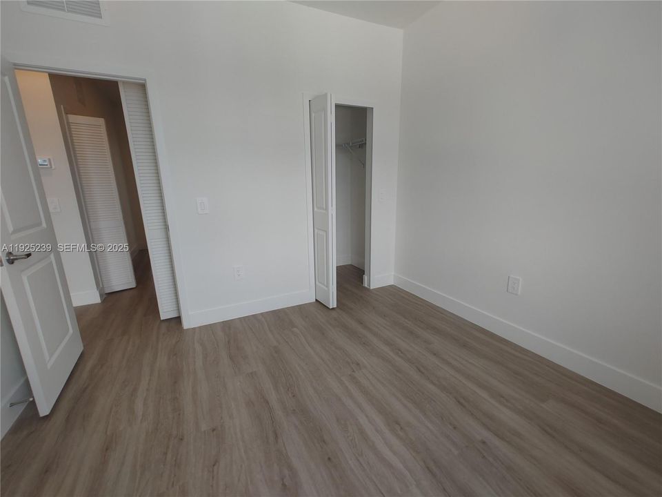 В аренду: $2,600 (3 спален, 2 ванн, 1718 Квадратных фут)