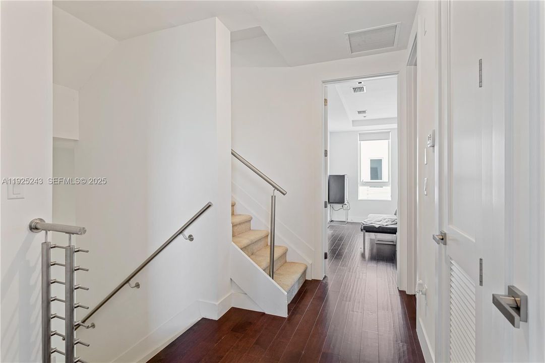 出租: $5,200 (4 贝兹, 3 浴室, 0 平方英尺)