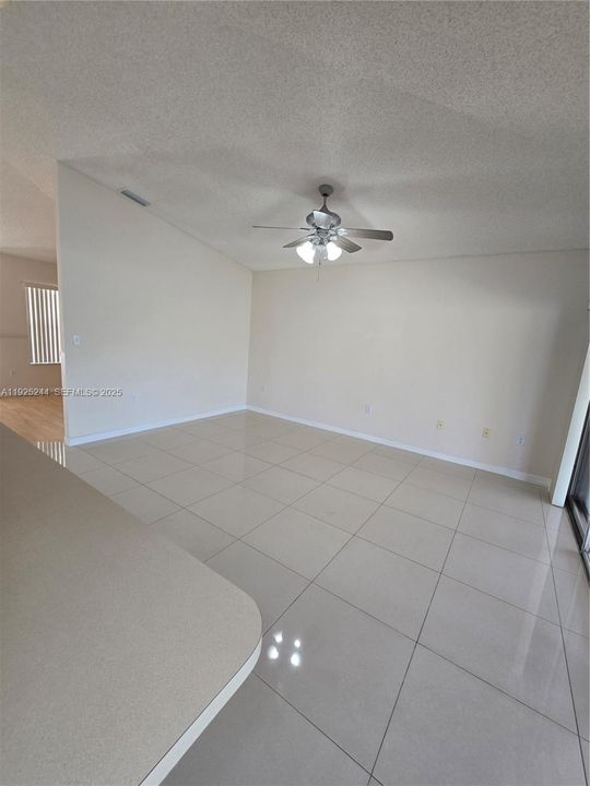 Active With Contract: $3,500 (3 beds, 2 baths, 1561 Square Feet)