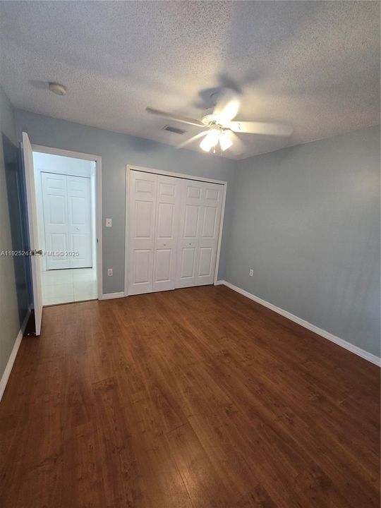 Active With Contract: $3,500 (3 beds, 2 baths, 1561 Square Feet)