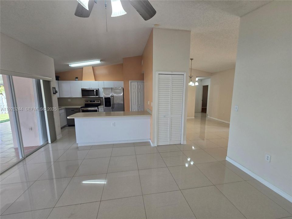 For Rent: $3,500 (3 beds, 2 baths, 1561 Square Feet)