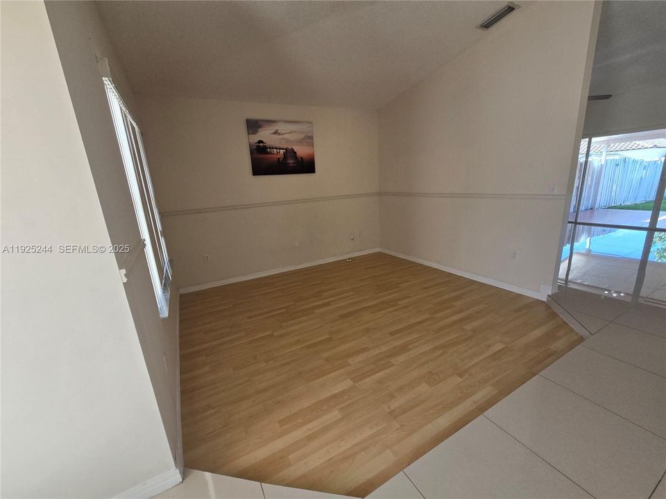 For Rent: $3,500 (3 beds, 2 baths, 1561 Square Feet)