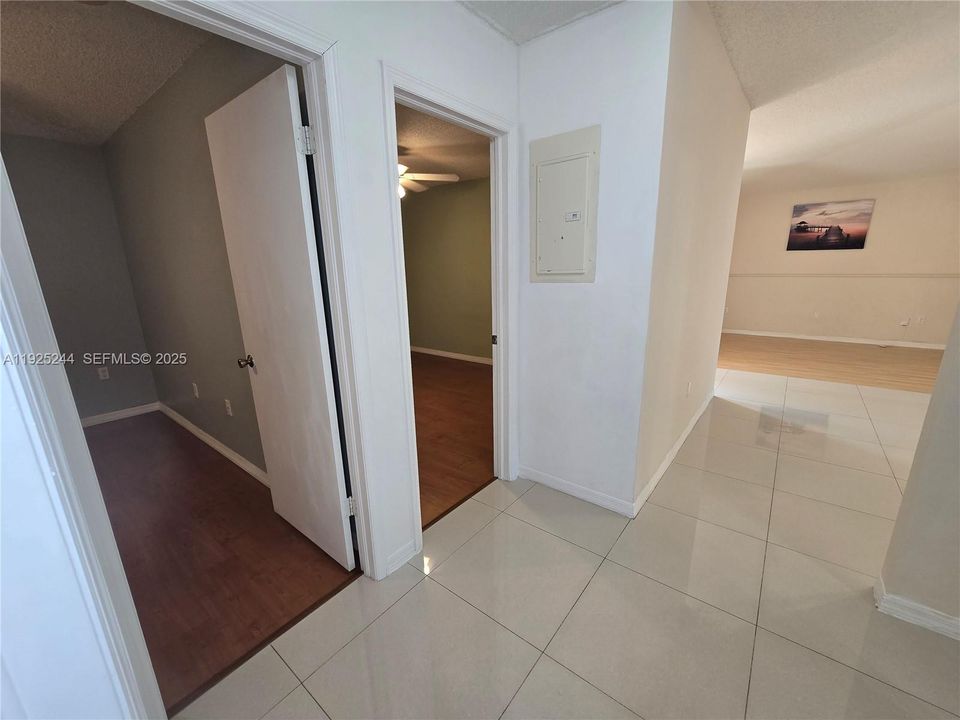 For Rent: $3,500 (3 beds, 2 baths, 1561 Square Feet)