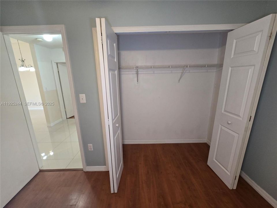 For Rent: $3,500 (3 beds, 2 baths, 1561 Square Feet)