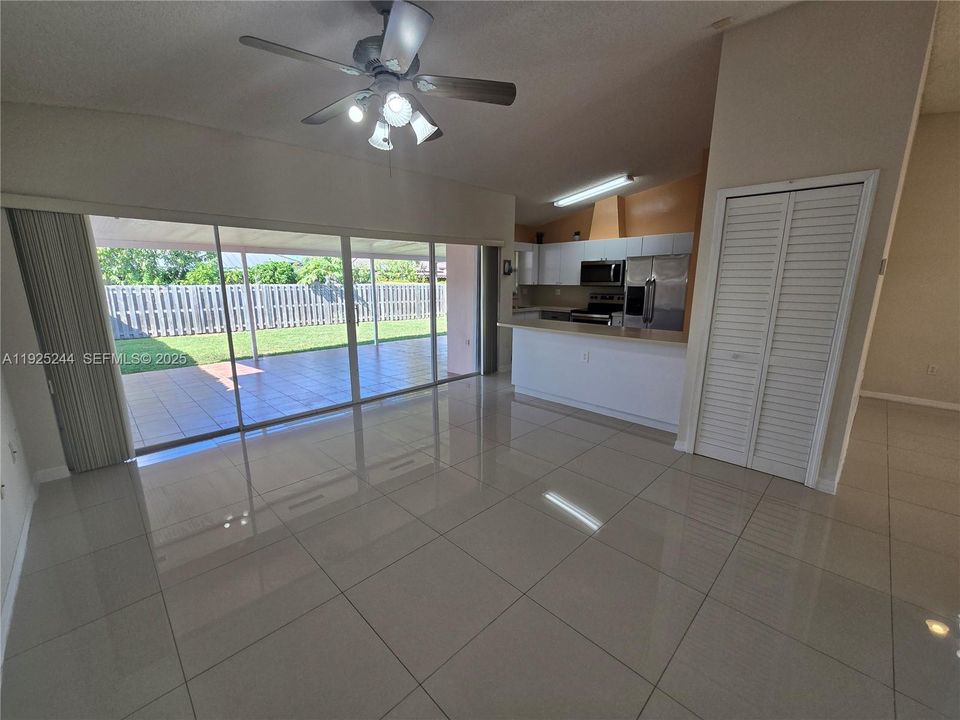 For Rent: $3,500 (3 beds, 2 baths, 1561 Square Feet)