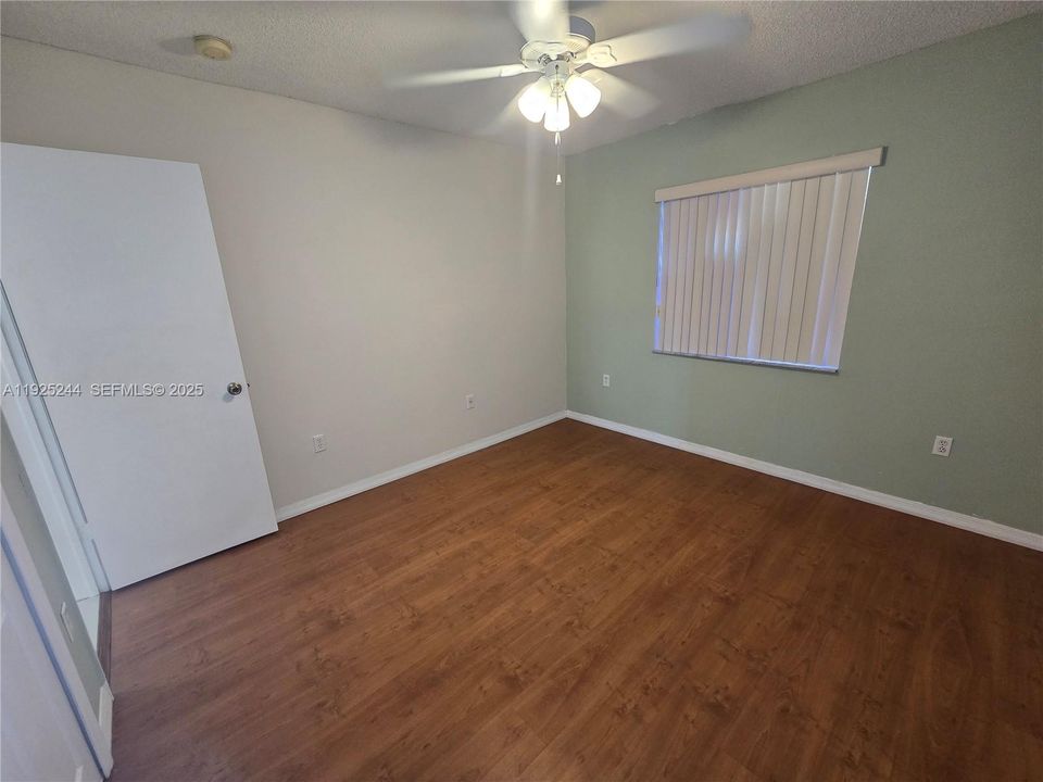 For Rent: $3,500 (3 beds, 2 baths, 1561 Square Feet)