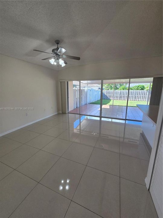 Active With Contract: $3,500 (3 beds, 2 baths, 1561 Square Feet)