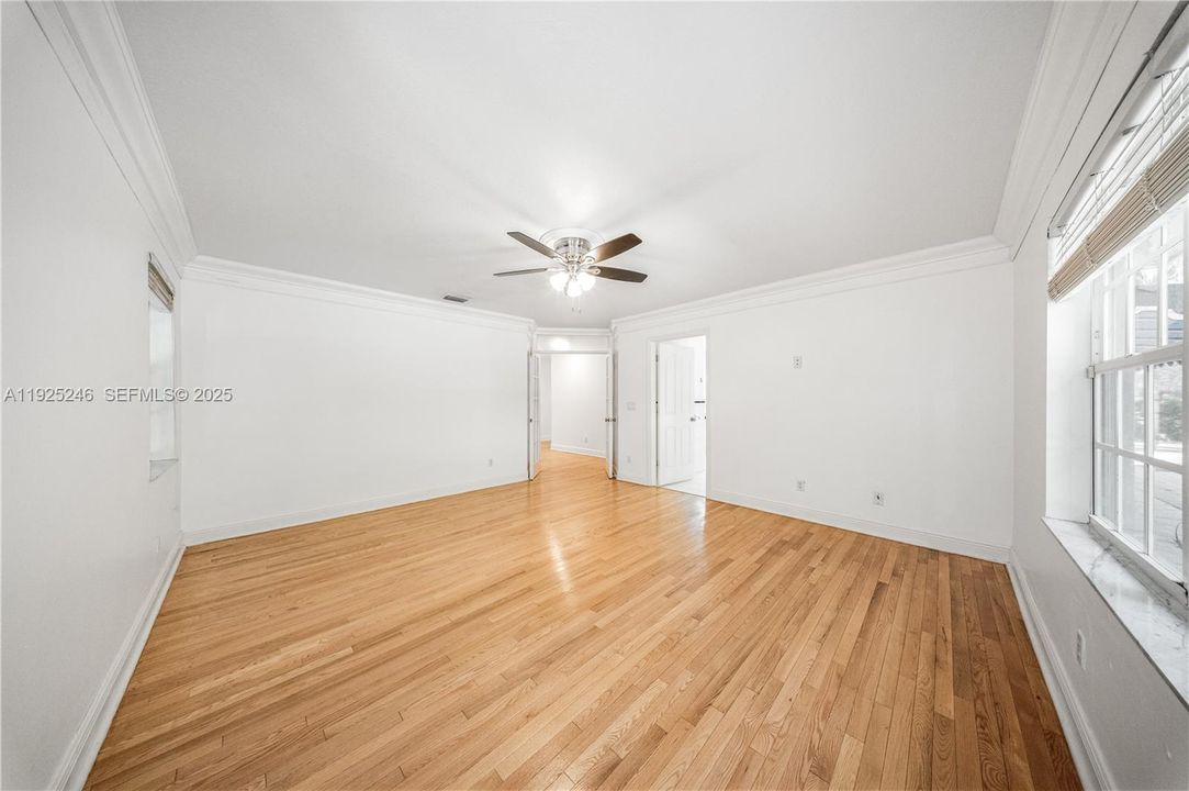 For Sale: $850,000 (3 beds, 2 baths, 1968 Square Feet)