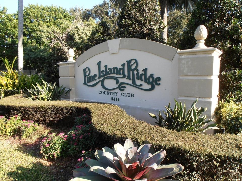 For Sale: $244,900 (2 beds, 2 baths, 1385 Square Feet)