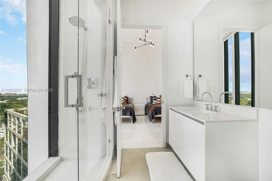 For Sale: $4,800,000 (3 beds, 2 baths, 1954 Square Feet)