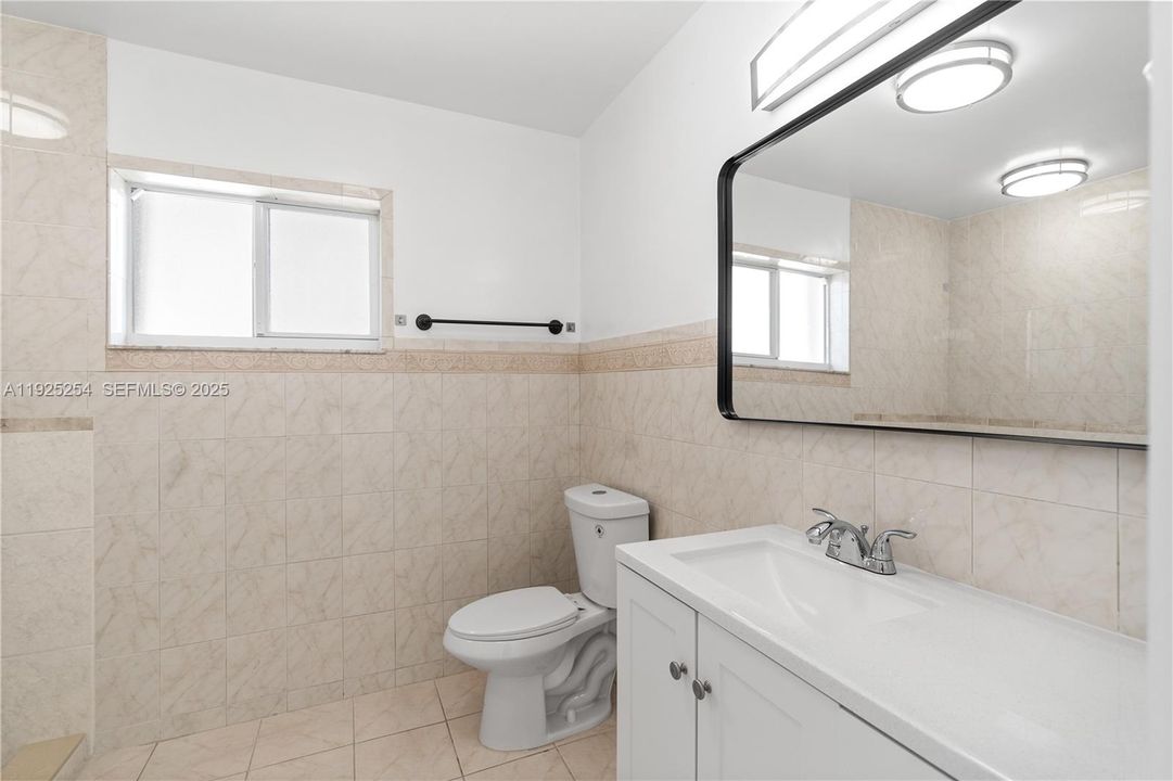 For Rent: $4,900 (4 beds, 2 baths, 1653 Square Feet)