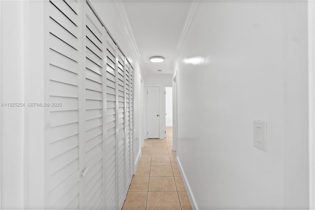 For Rent: $4,900 (4 beds, 2 baths, 1653 Square Feet)