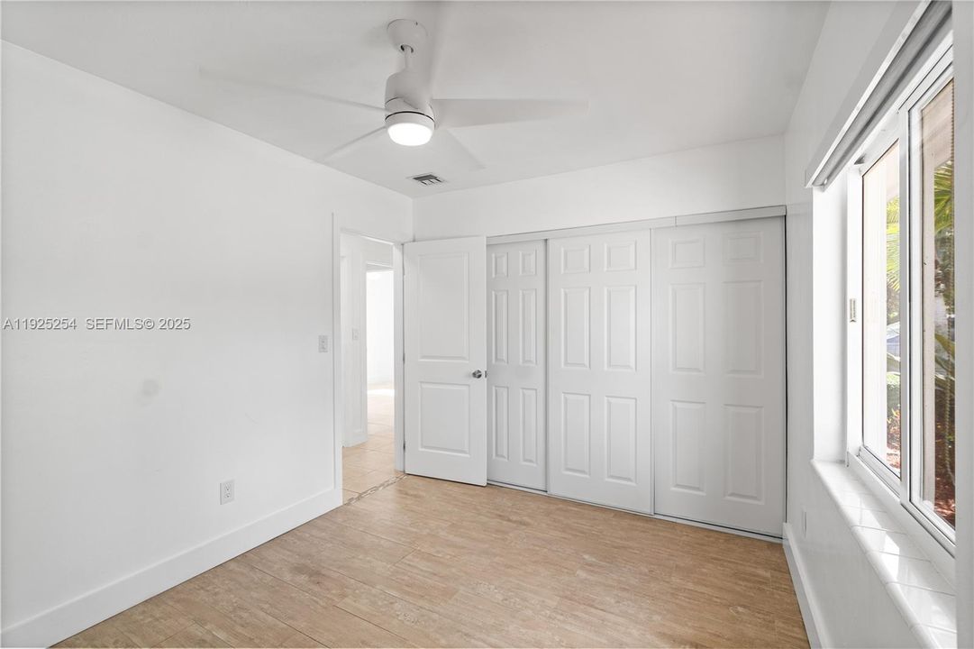 For Rent: $4,900 (4 beds, 2 baths, 1653 Square Feet)