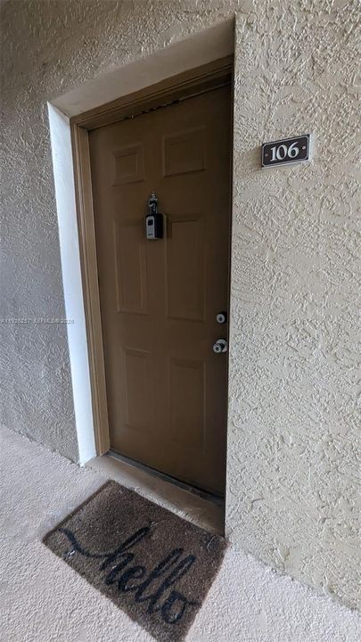 出租: $1,900 (1 贝兹, 1 浴室, 690 平方英尺)