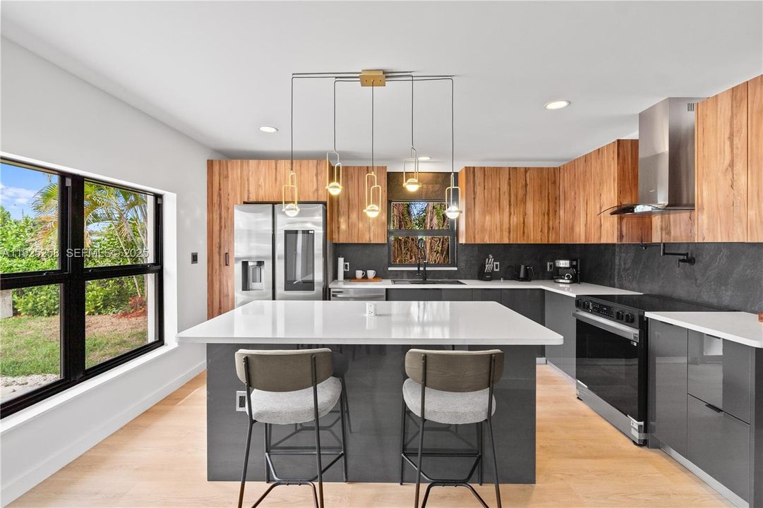 En Renta: $3,350 (3 camas, 2 baños, 1458 Pies cuadrados)