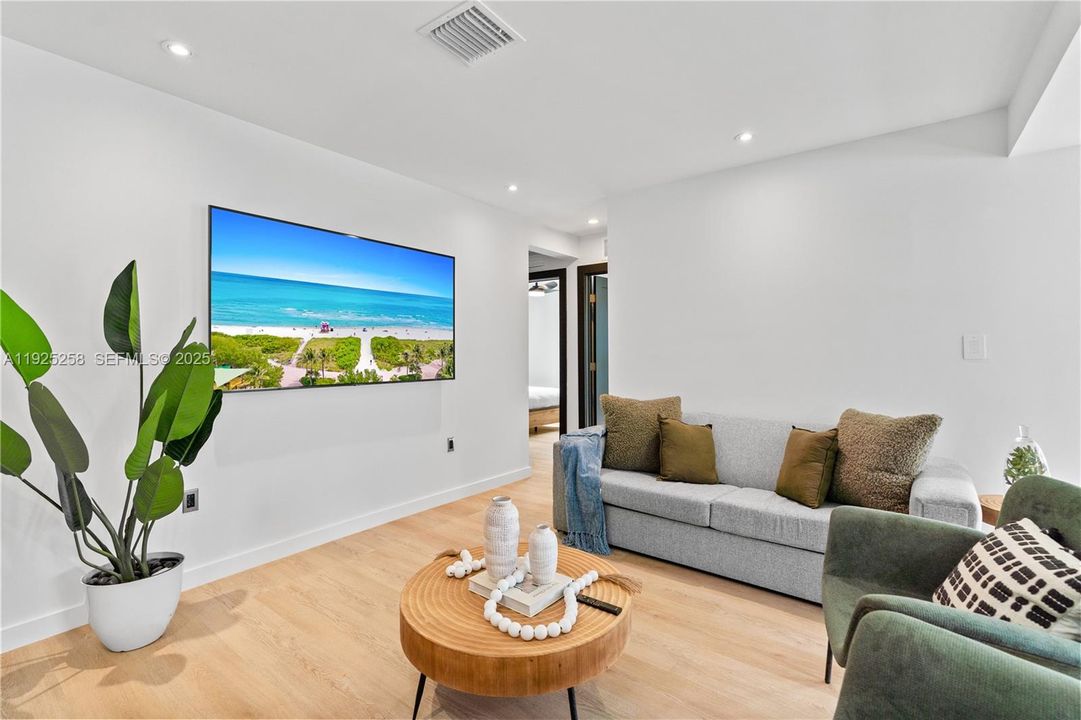 En Renta: $3,350 (3 camas, 2 baños, 1458 Pies cuadrados)