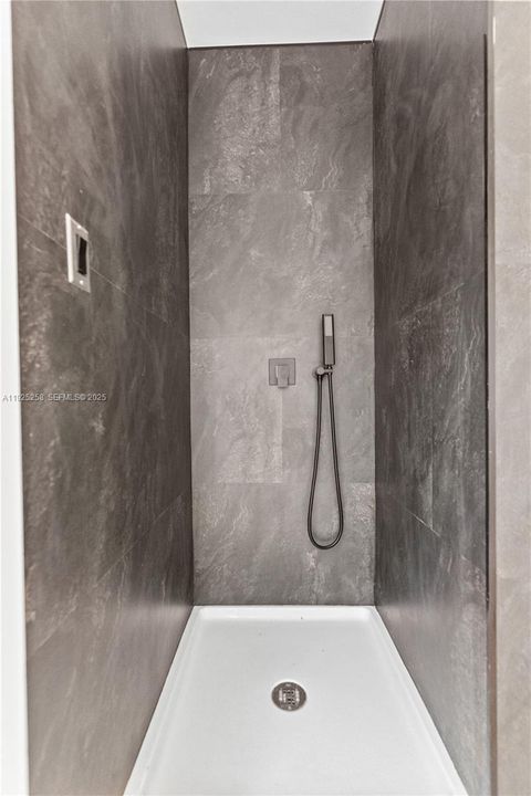 En Renta: $3,350 (3 camas, 2 baños, 1458 Pies cuadrados)