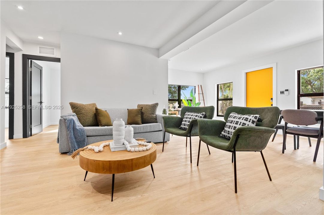 En Renta: $3,350 (3 camas, 2 baños, 1458 Pies cuadrados)