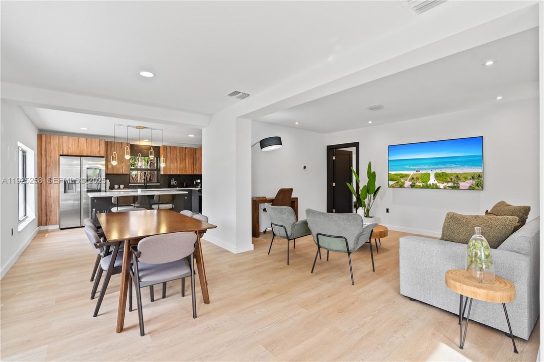 En Renta: $3,350 (3 camas, 2 baños, 1458 Pies cuadrados)