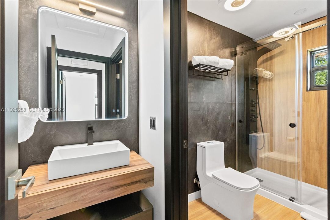 En Renta: $3,350 (3 camas, 2 baños, 1458 Pies cuadrados)