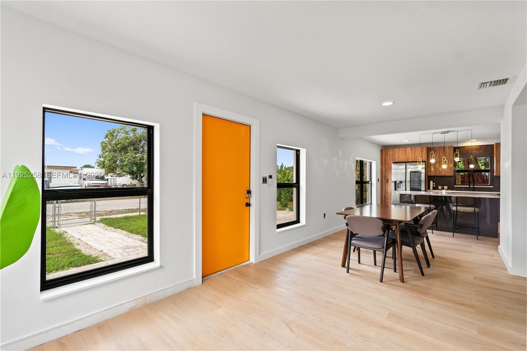 En Renta: $3,350 (3 camas, 2 baños, 1458 Pies cuadrados)