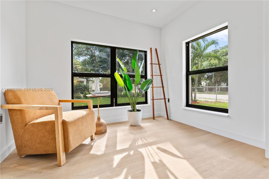 En Renta: $3,350 (3 camas, 2 baños, 1458 Pies cuadrados)